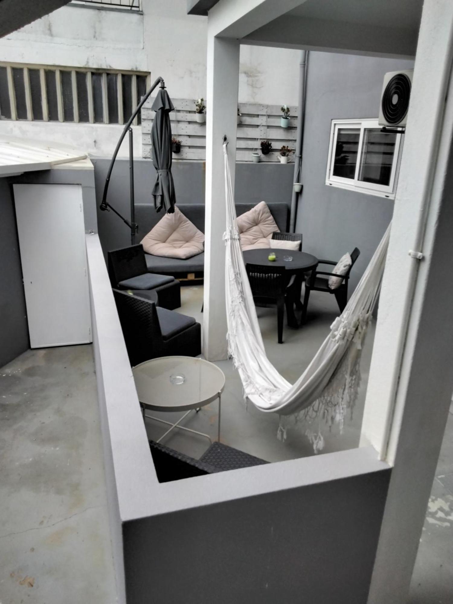 Buddies Charm Apt - Self Catering 阿威罗 外观 照片