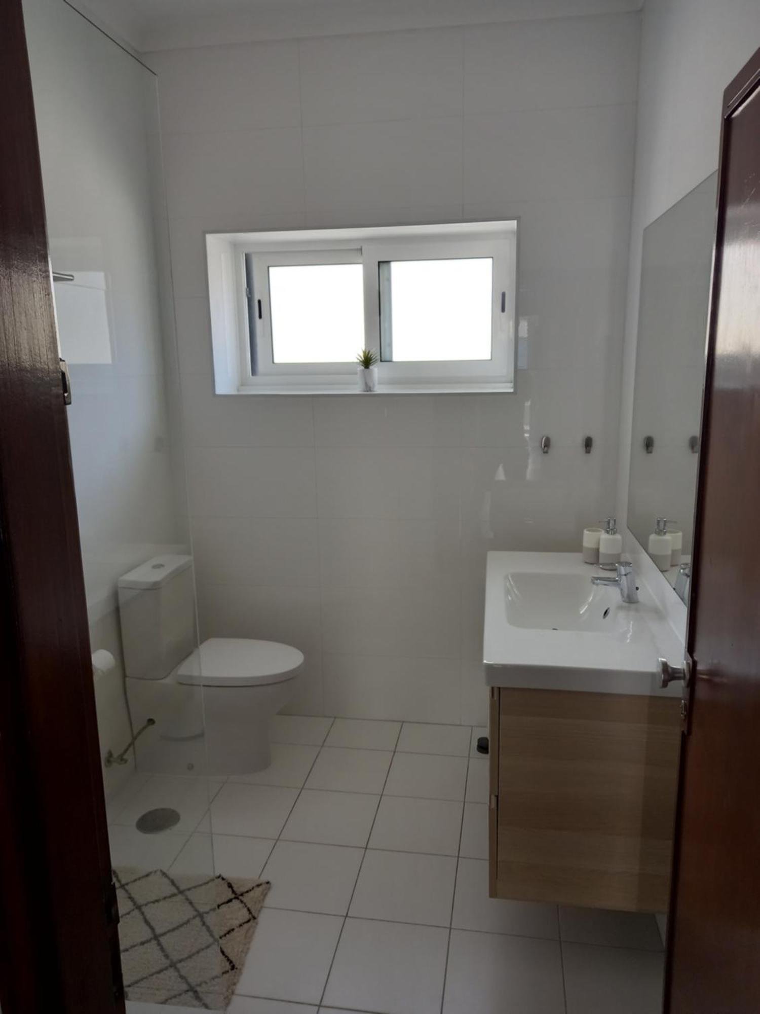 Buddies Charm Apt - Self Catering 阿威罗 外观 照片